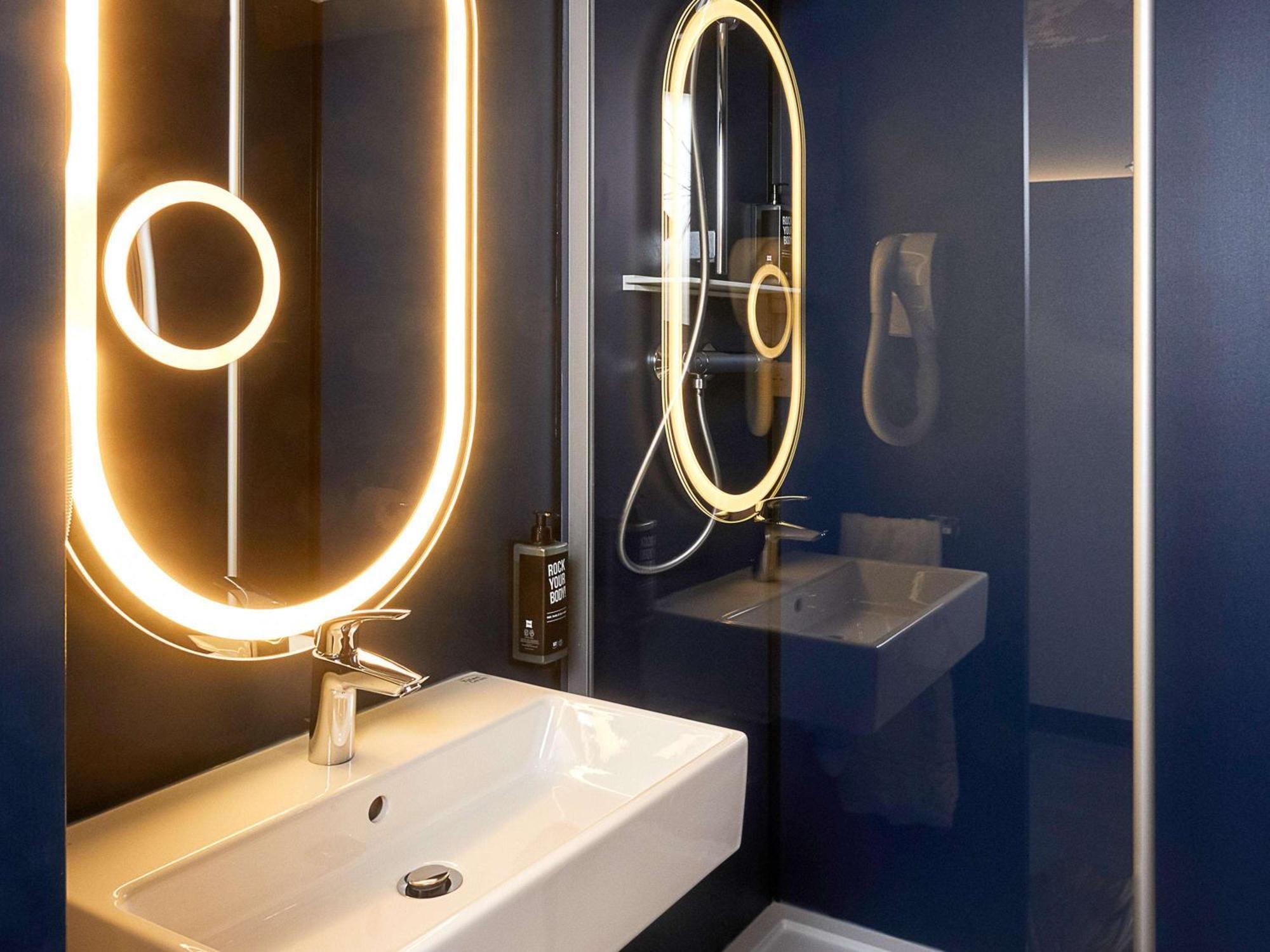 Ibis Auxerre Centre Hotel ภายนอก รูปภาพ